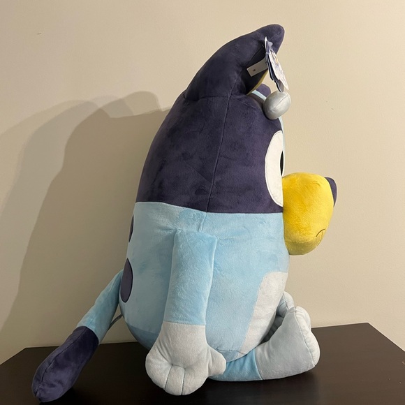 Bluey My Size Bluey Stuffed Plush, 36 Inch Tall, Ages 3+ $100each or best offer! - Picture 7 of 8